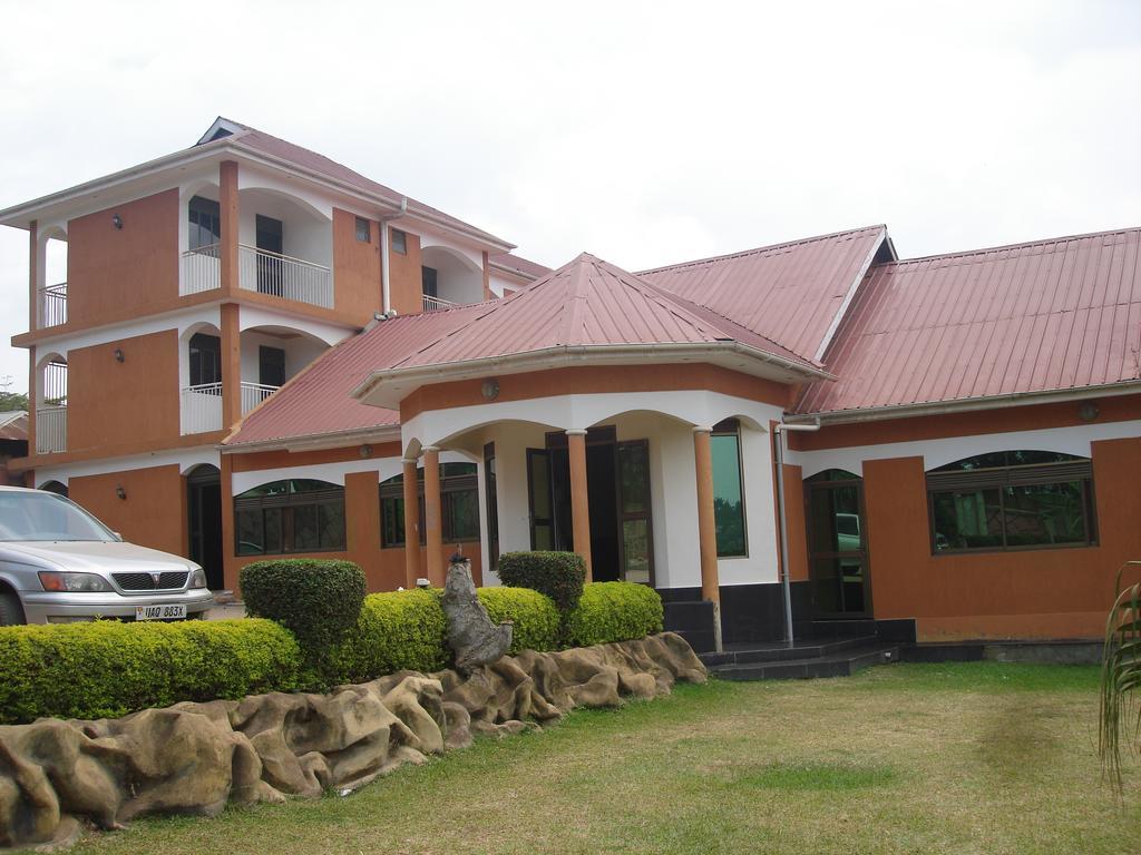 Rays Hotel Mbarara Exterior photo
