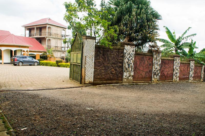 Rays Hotel Mbarara Exterior photo